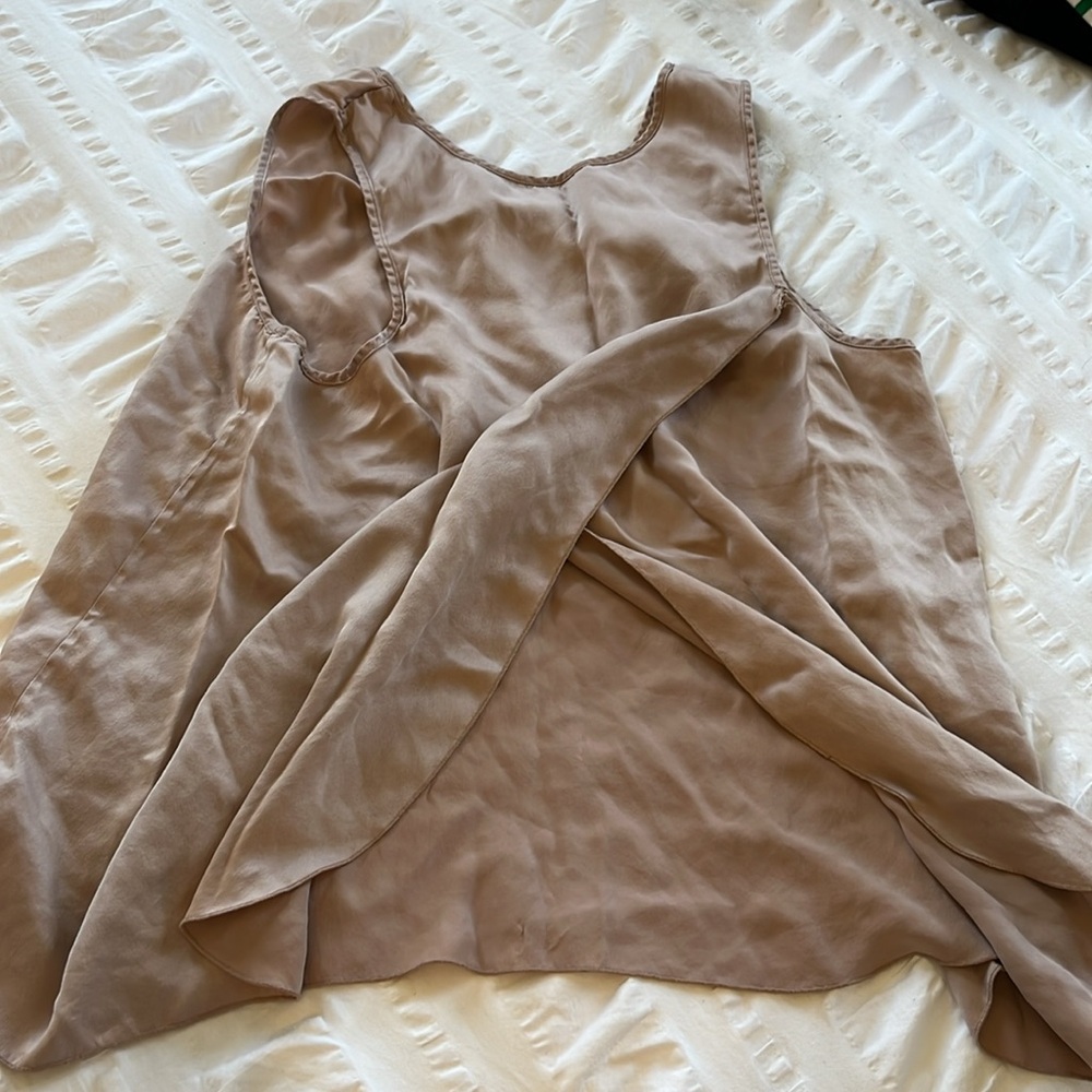 Lunya washable silk short and tank sleep set. Size Small. - Picture 7 of 8